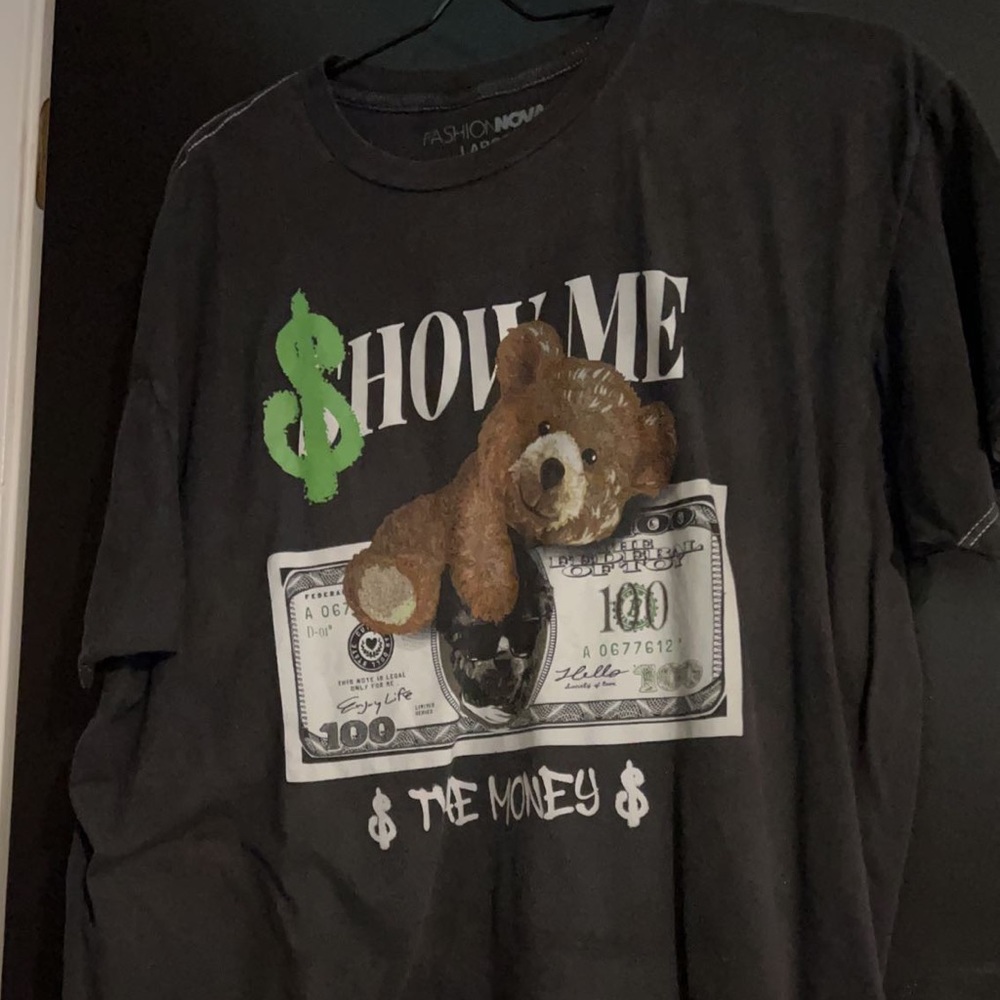 Fashion Nova t shirt